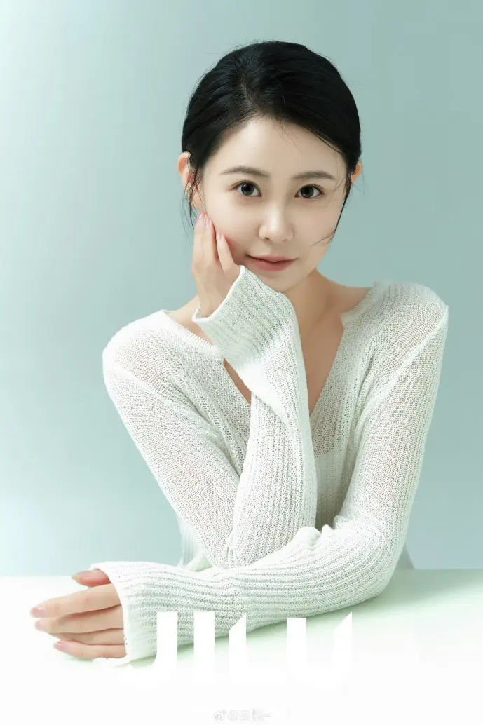 黑胶唱片与手机对比